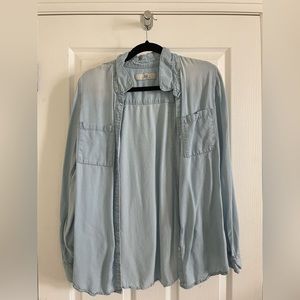 Thread supply, blue button up